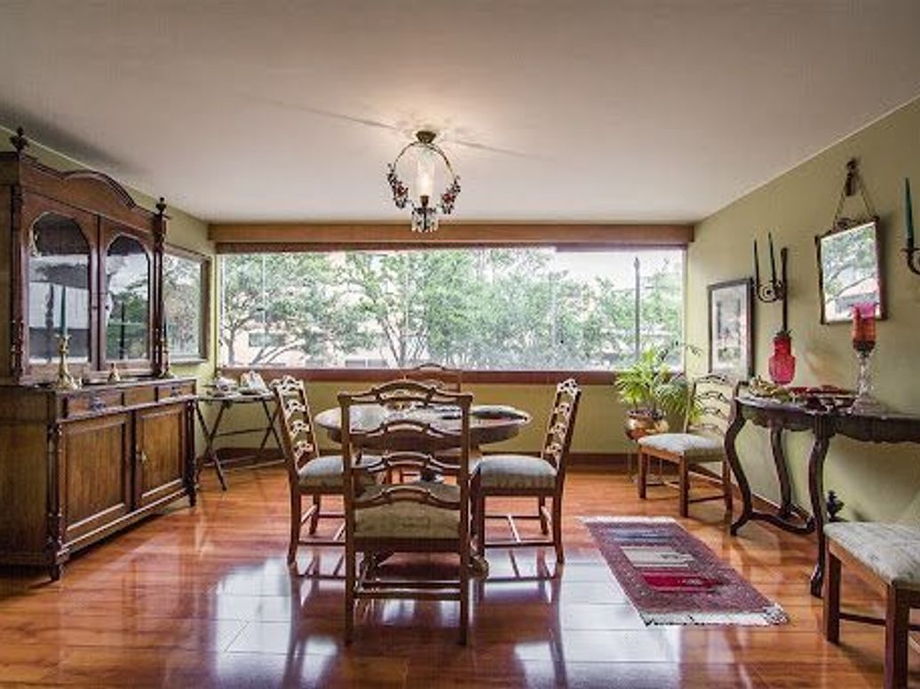 Apartamento de 3 alcobas en venta en Los Rosales, Bogotá, 244 m² · foto 5 de 20