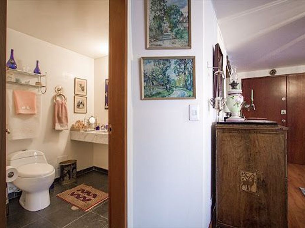 Apartamento de 3 alcobas en venta en Los Rosales, Bogotá, 244 m² · foto 15 de 20