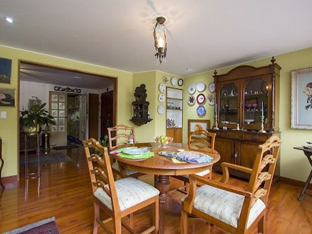 Apartamento de 3 alcobas en venta en Los Rosales, Bogotá, 244 m² · foto 7 de 20