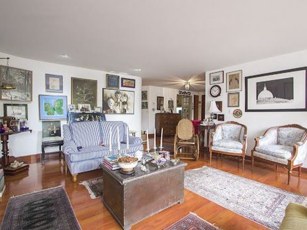 Apartamento de 3 alcobas en venta en Los Rosales, Bogotá, 244 m² · foto 11 de 20