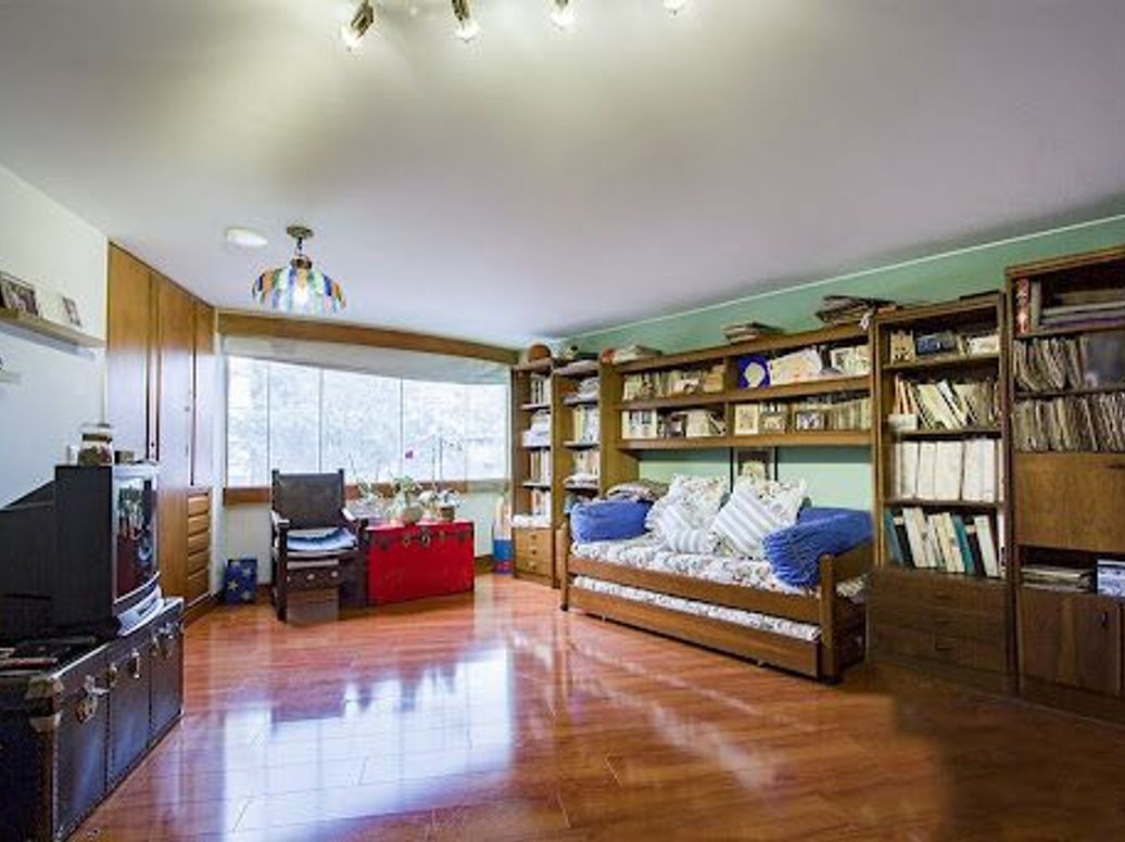 Apartamento de 3 alcobas en venta en Los Rosales, Bogotá, 244 m² · foto 19 de 20