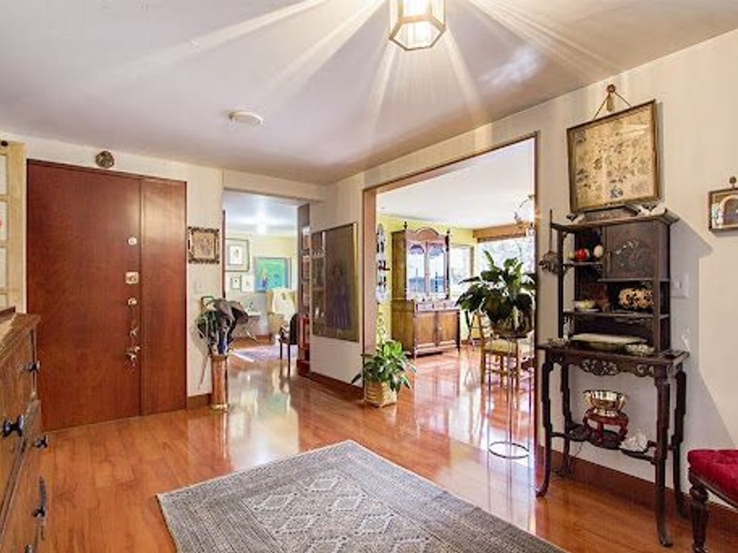 Apartamento de 3 alcobas en venta en Los Rosales, Bogotá, 244 m² · foto 4 de 20