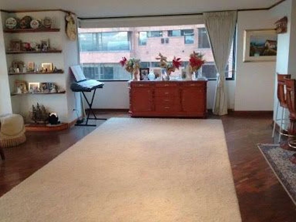 Apartamento de 4 alcobas en venta en La Carolina, Bogotá, 381 m² · foto 8 de 20