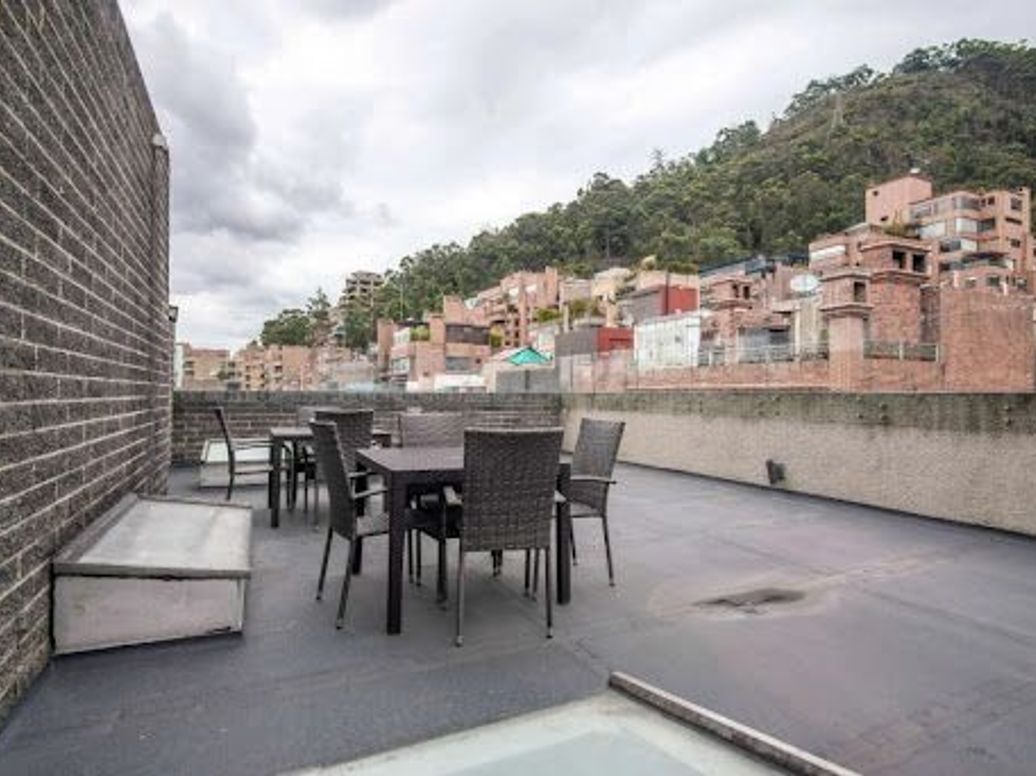 Apartamento de 3 alcobas en venta en Los Rosales, Bogotá, 256 m² · foto 8 de 11