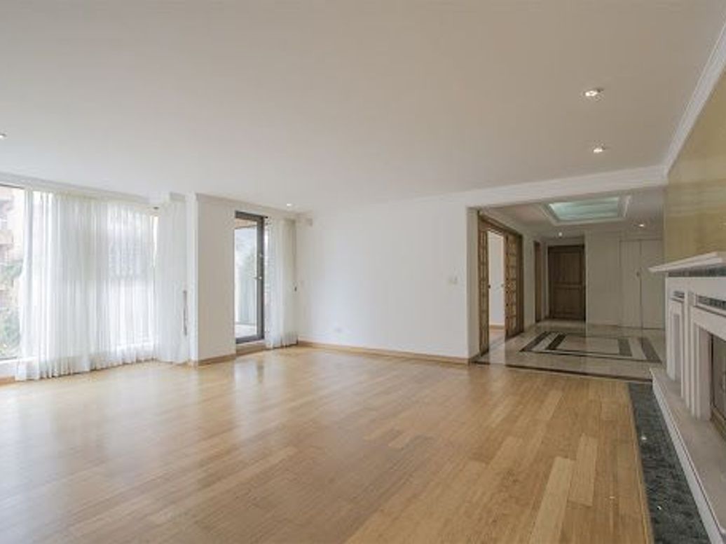 Apartamento de 4 alcobas en venta en Los Rosales, Bogotá, 257 m² · foto 7 de 20