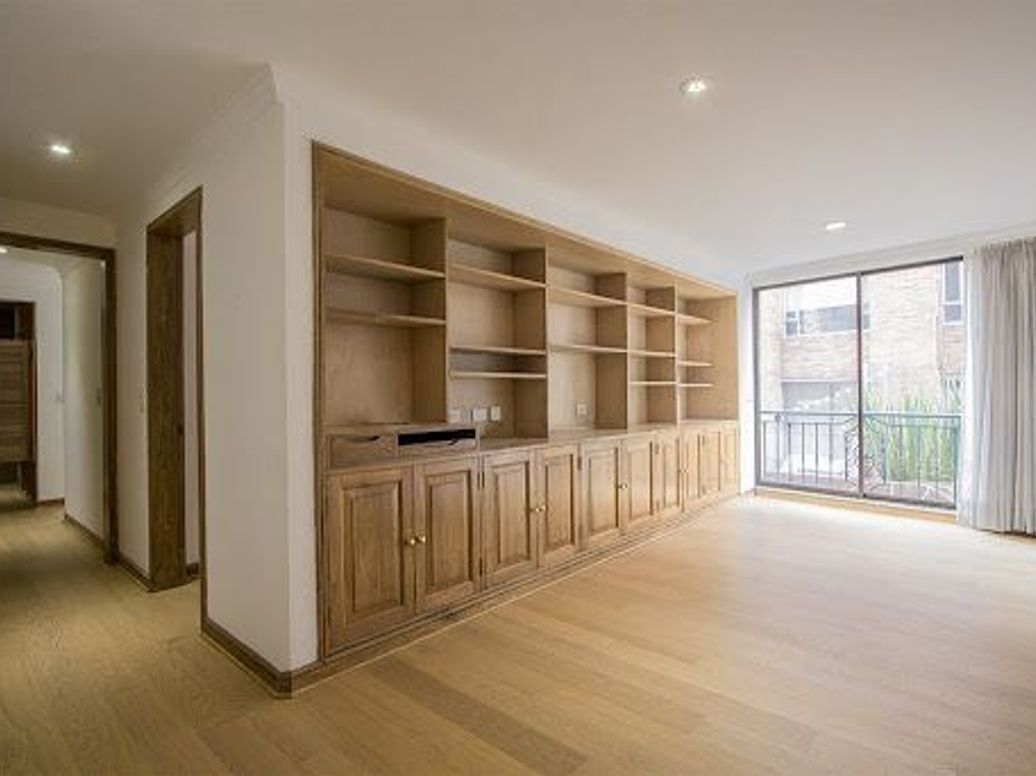Apartamento de 4 alcobas en venta en Los Rosales, Bogotá, 257 m² · foto 12 de 20