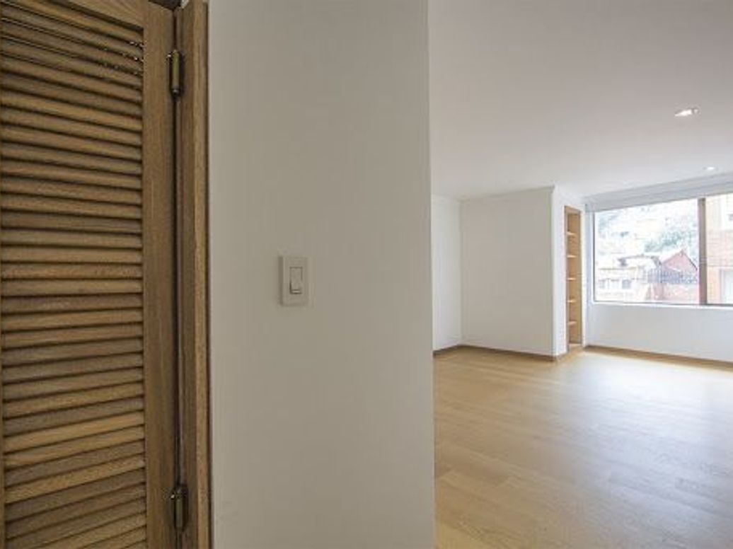 Apartamento de 4 alcobas en venta en Los Rosales, Bogotá, 257 m² · foto 13 de 20