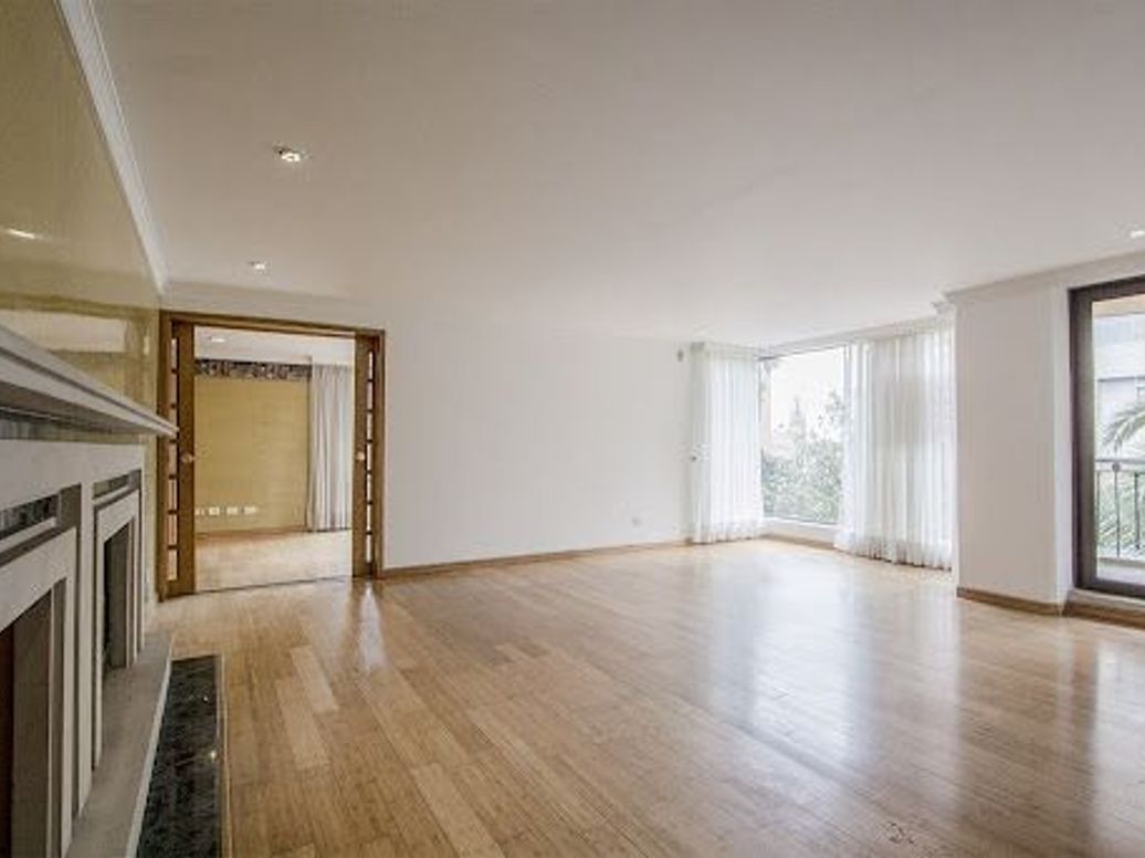 Apartamento de 4 alcobas en venta en Los Rosales, Bogotá, 257 m² · foto 6 de 20