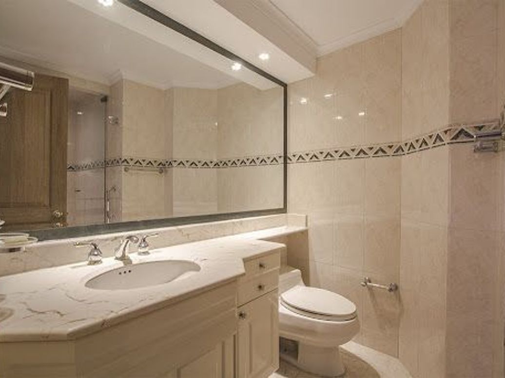 Apartamento de 4 alcobas en venta en Los Rosales, Bogotá, 257 m² · foto 17 de 20