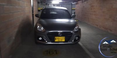 Oficina disponible para arriendo en Envigado, Antioquia, en el tradicional barrio El Dorado. Ubicada en el piso 1, esta oficina funcional de 34 m² incluye 1 parqueadero. Se beneficia de buen acceso a transporte público, facilitando la movilidad de su equipo y clientes. Una opción estratégica para su actividad profesional en esta ciudad. Canon de arriendo: $3,000,000. ¿Le interesa conocer este espacio? Consulte las opciones de contacto: WhatsApp, solicitud de contacto o teléfonos disponibles.