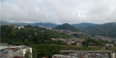 INMOBILIARIA JNQ Te ofrece hermoso apartamento en conjunto cerrado, sector Cervantes consta de tres habitataciones con closet y vestier, dos baños completos, cocina semintegral con barra americana, sala comedor,balcon, calentador a gas, zona de ropas, pisos en cerámica.

El edificio cuenta con porteria, citofono, salon social, juegos infantiles, ascensor, salon social, juegos infantiles, zonas verdes y parquedero de visitantes, excelente ubicaicon cerca a colegios y supermercados.

INFORMES:  3167421653   3127770350  8970007  

 
