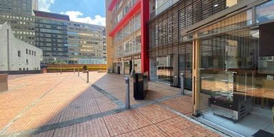 Magnifica oficina, muy iluminada exterior, muy bien ubicada en el sector de centro internacional