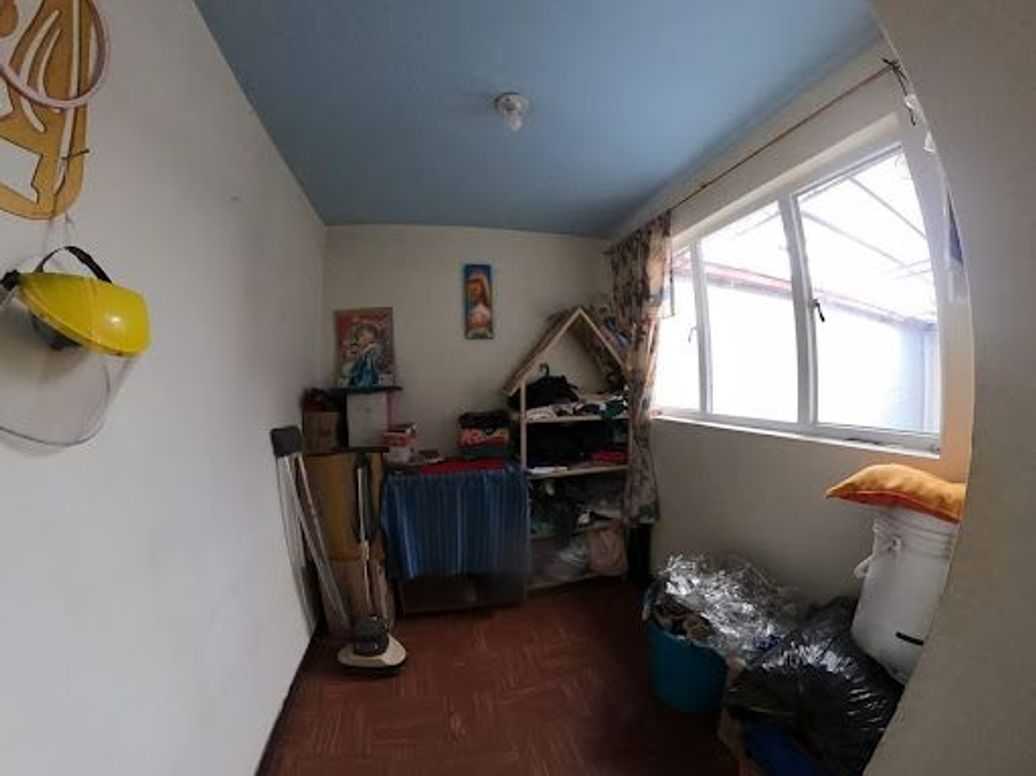 Casa de 7 alcobas en venta en La Amistad, Bogotá, 262 m² · foto 10 de 20