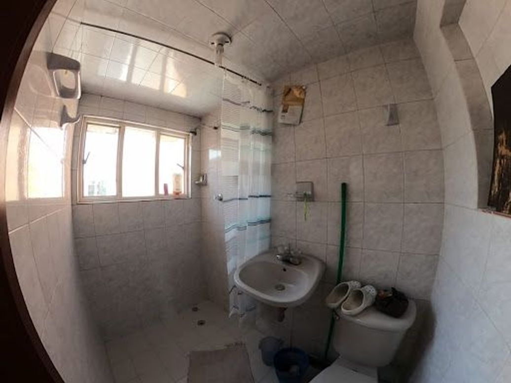 Casa de 7 alcobas en venta en La Amistad, Bogotá, 262 m² · foto 17 de 20