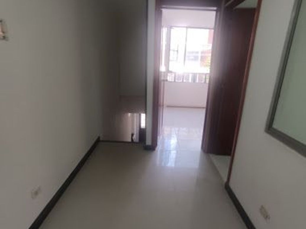Casa de 4 alcobas en venta en Ospina Perez, Bogotá, 150 m² · foto 10 de 19