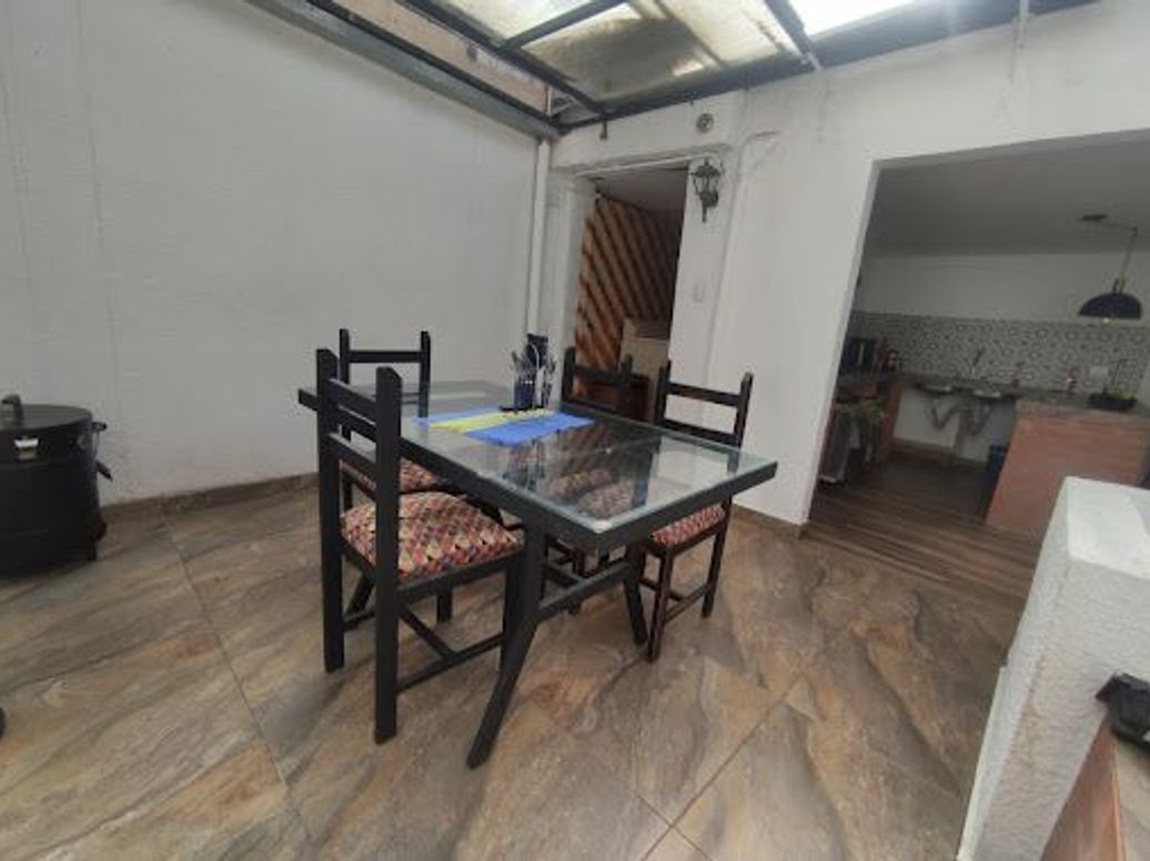 Casa de 8 alcobas en venta en Pastrana, Bogotá, 225 m² · foto 14 de 20