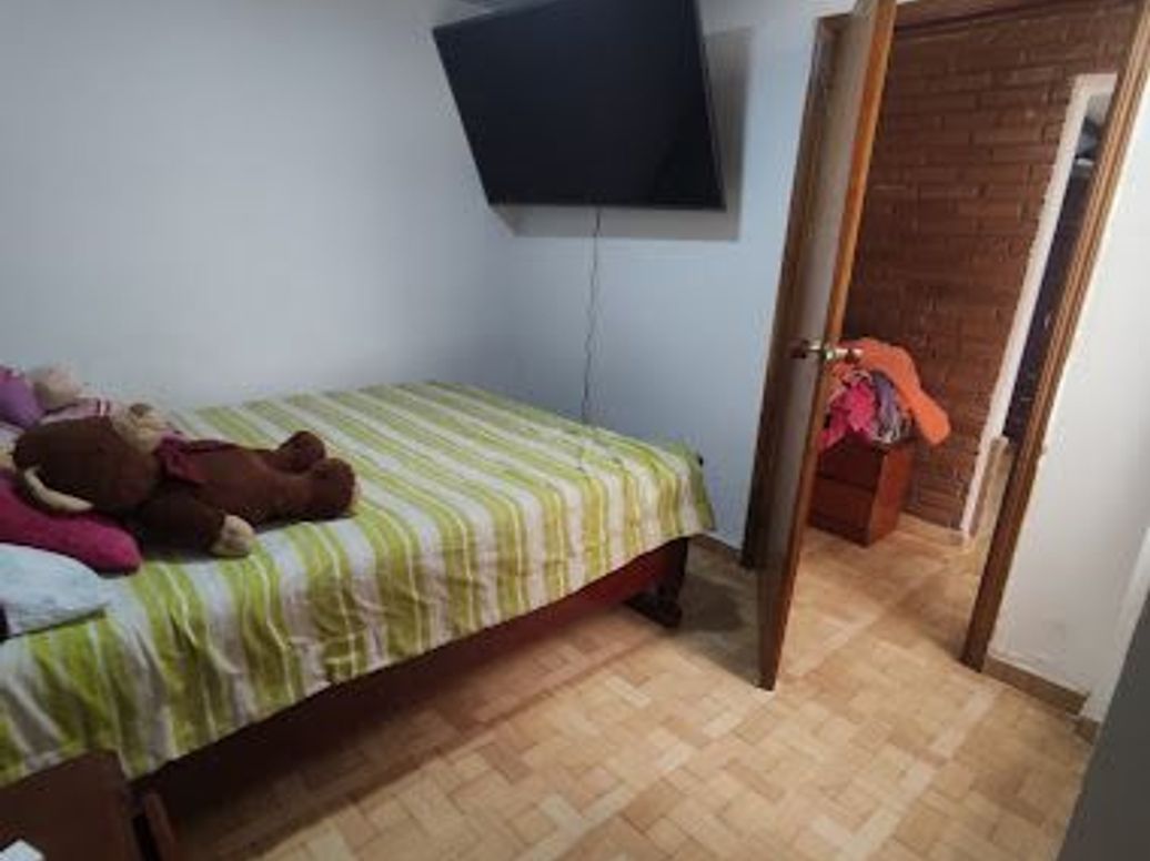 Casa de 8 alcobas en venta en Pastrana, Bogotá, 225 m² · foto 8 de 20