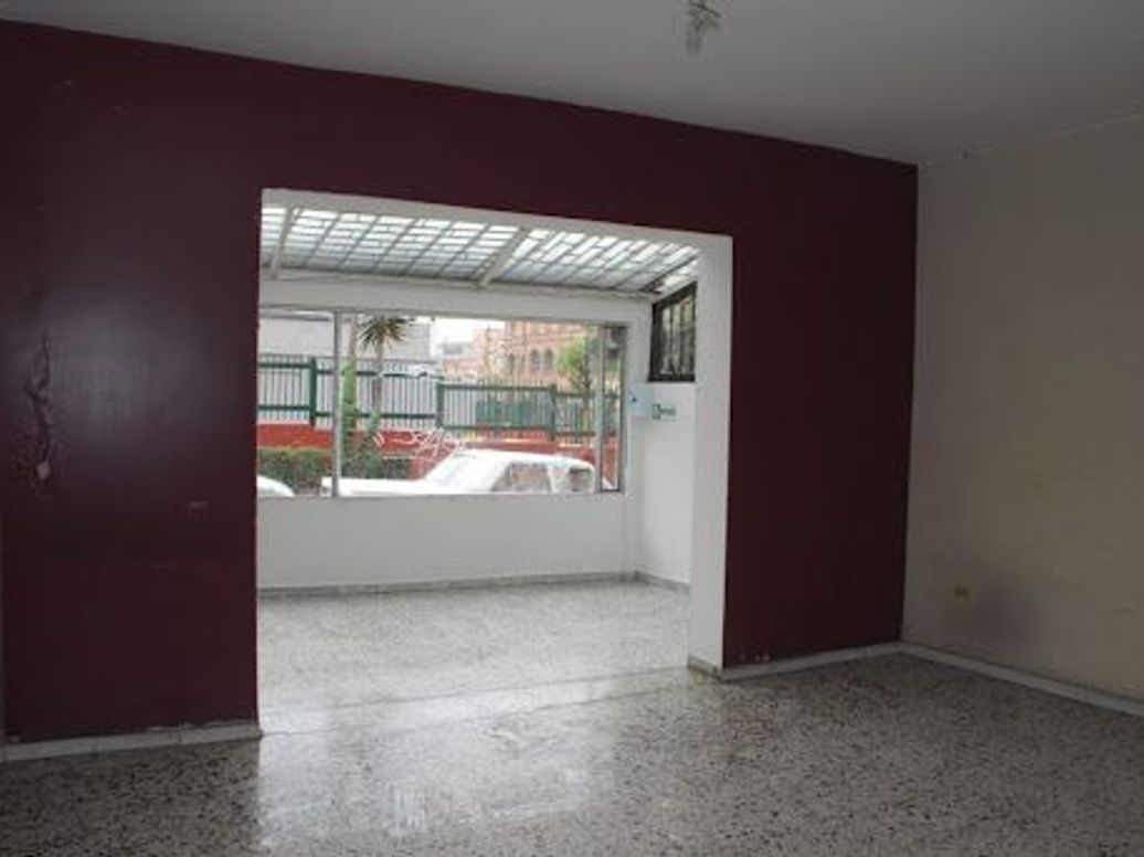 Casa de 8 alcobas en venta en Marly, Bogotá, 555 m² · foto 5 de 18