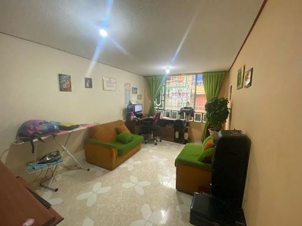 Casa de 3 alcobas en venta en Engativa Centro, Bogotá, 108 m² · foto 10 de 20