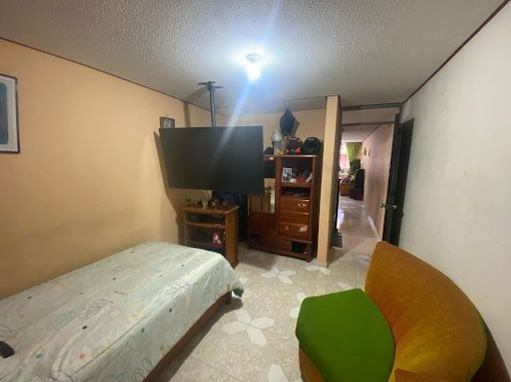 Casa de 3 alcobas en venta en Engativa Centro, Bogotá, 108 m² · foto 12 de 20