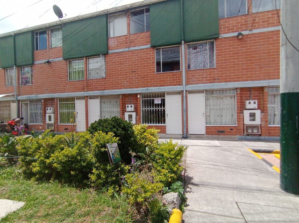 Casa de 2 alcobas en venta en Cjr Porvenir Reservado Casas Eta Ii, Bogotá, 39 m² · foto 2 de 13