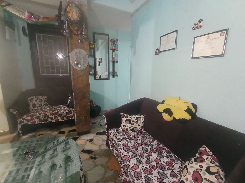 Casa de 6 alcobas en venta en La Pradera, Bogotá, 698 m² · foto 2 de 7