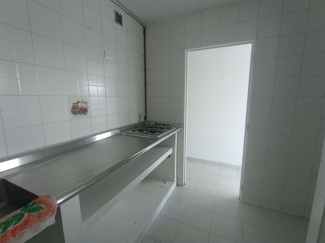 Apartamento de 2 alcobas en arriendo en Las Américas, Bogotá, 75 m² · foto 9 de 15