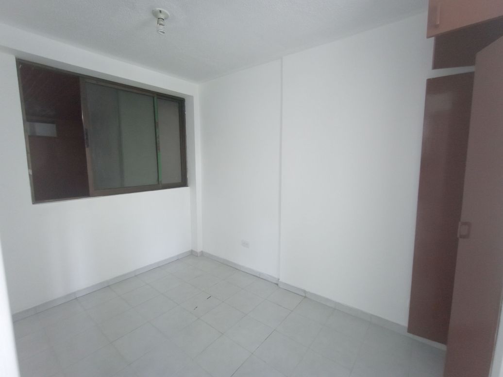 Apartamento de 2 alcobas en arriendo en Las Américas, Bogotá, 75 m² · foto 4 de 15
