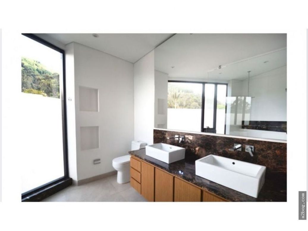 Apartamento de 3 alcobas en venta en Chico, Bogotá, 275 m² · foto 7 de 11