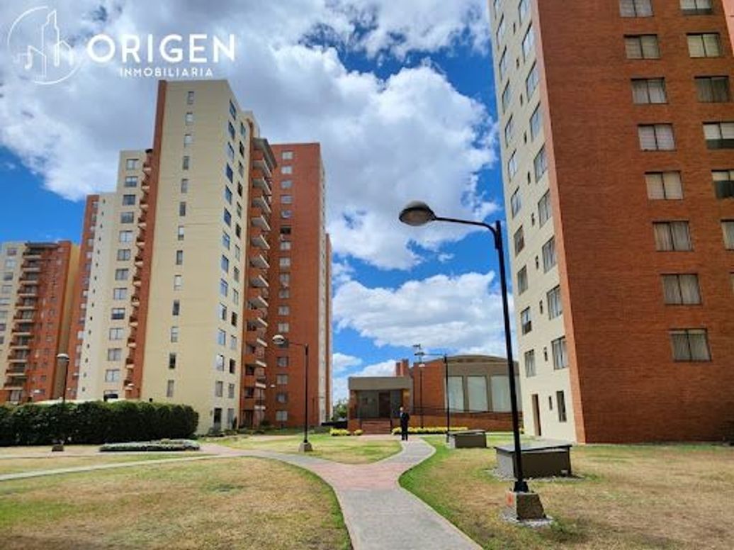 Apartamento de 3 alcobas en venta en Villa De Aranjuez, Bogotá, 111 m² · foto 2 de 20