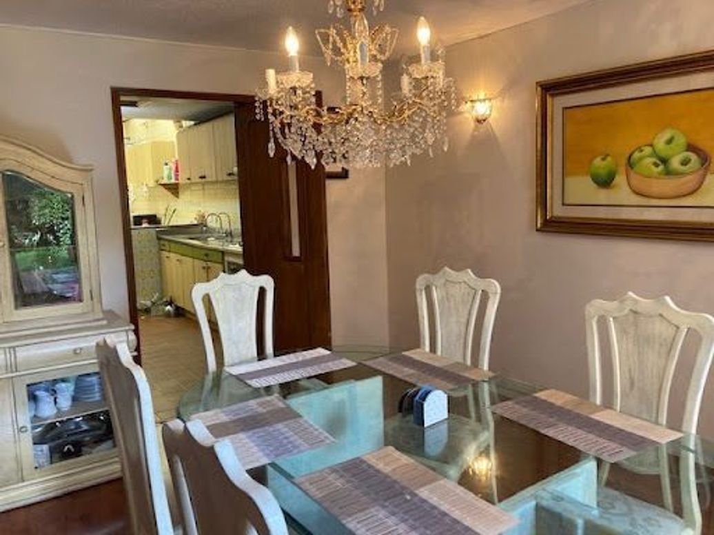 Casa de 4 alcobas en venta en Santa Barbara, Bogotá, 318 m² · foto 2 de 17