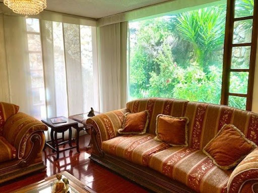 Casa de 4 alcobas en venta en Santa Barbara, Bogotá, 318 m² · foto 6 de 17