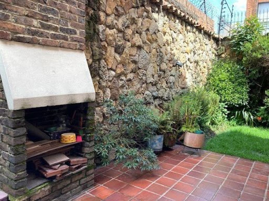 Casa de 4 alcobas en venta en Santa Barbara, Bogotá, 318 m² · foto 3 de 17