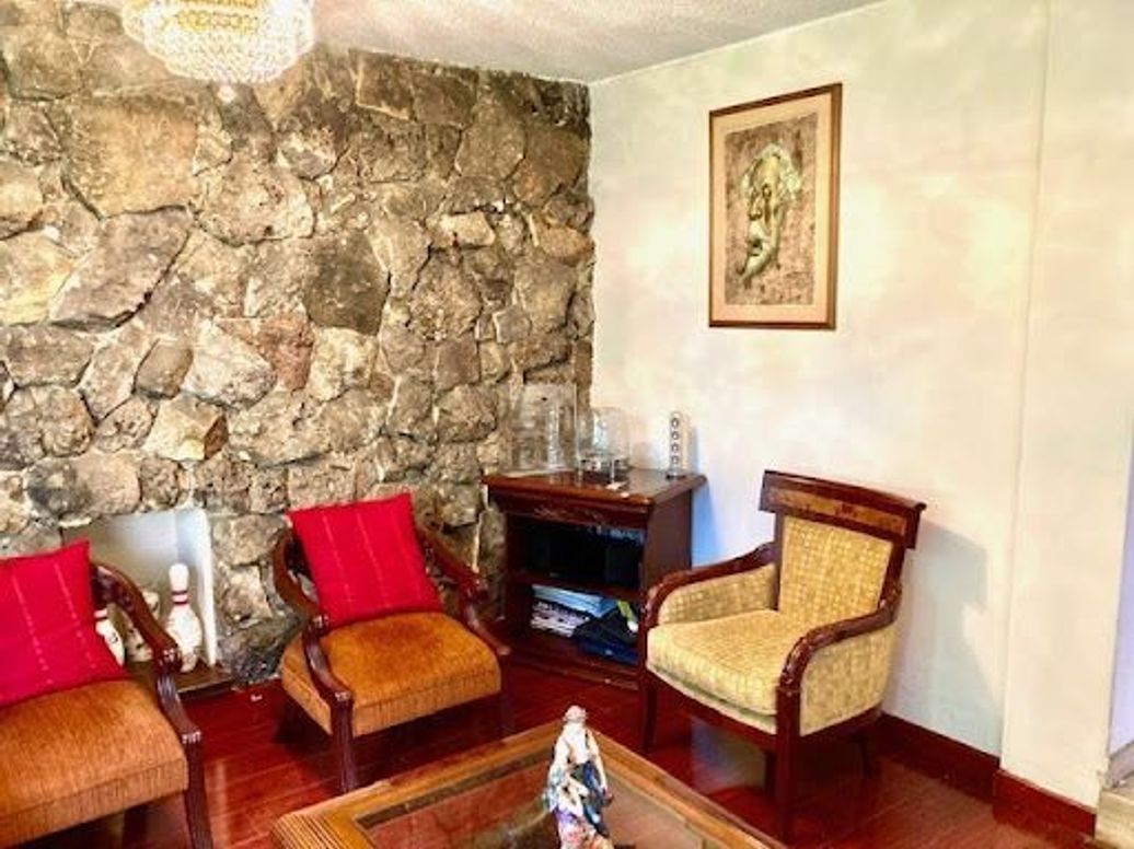 Casa de 4 alcobas en venta en Santa Barbara, Bogotá, 318 m² · foto 4 de 17