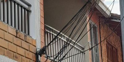 Casa de 2 niveles, 4 alcobas,3 closet, bano en alcoba principal, bano social, estudio, cocina con red de gas, zona de ropas, cuarto util.

Unidad abierta con parqueadero visitantes.