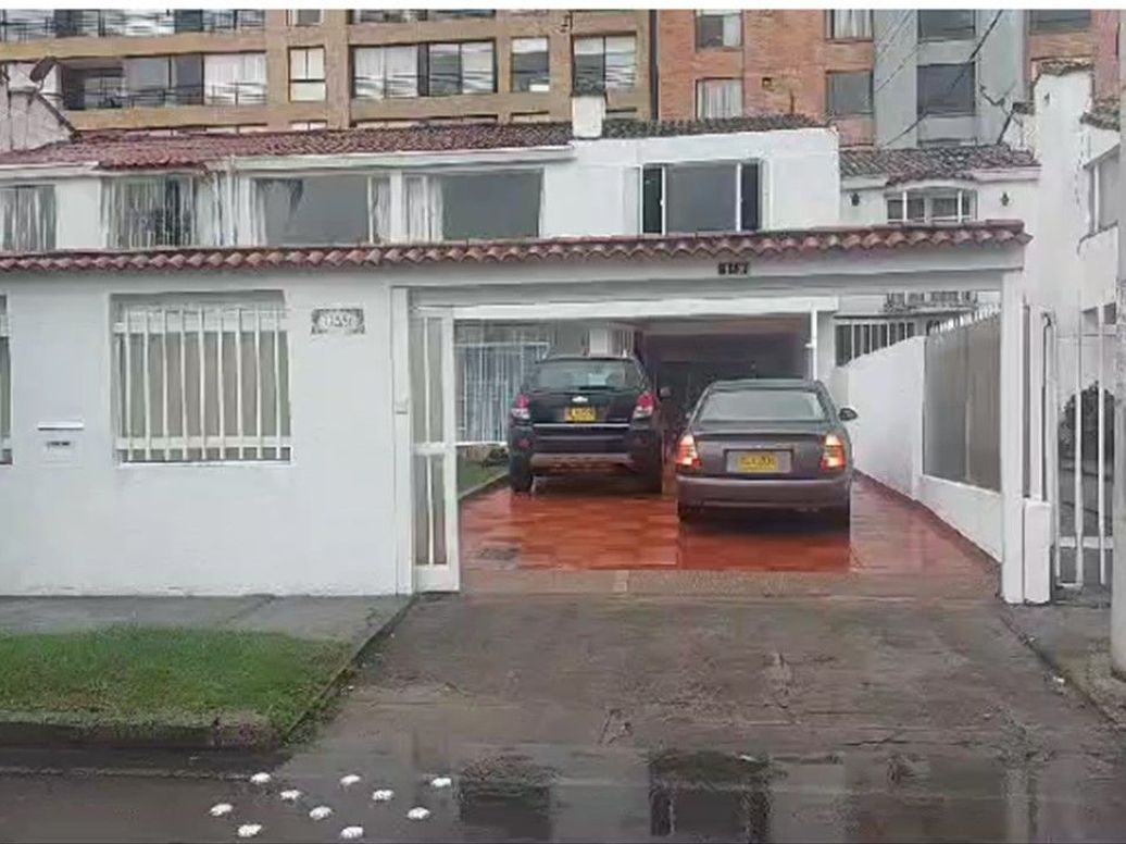 Casa en arriendo en Los Cedritos, Bogotá · foto 3 de 14