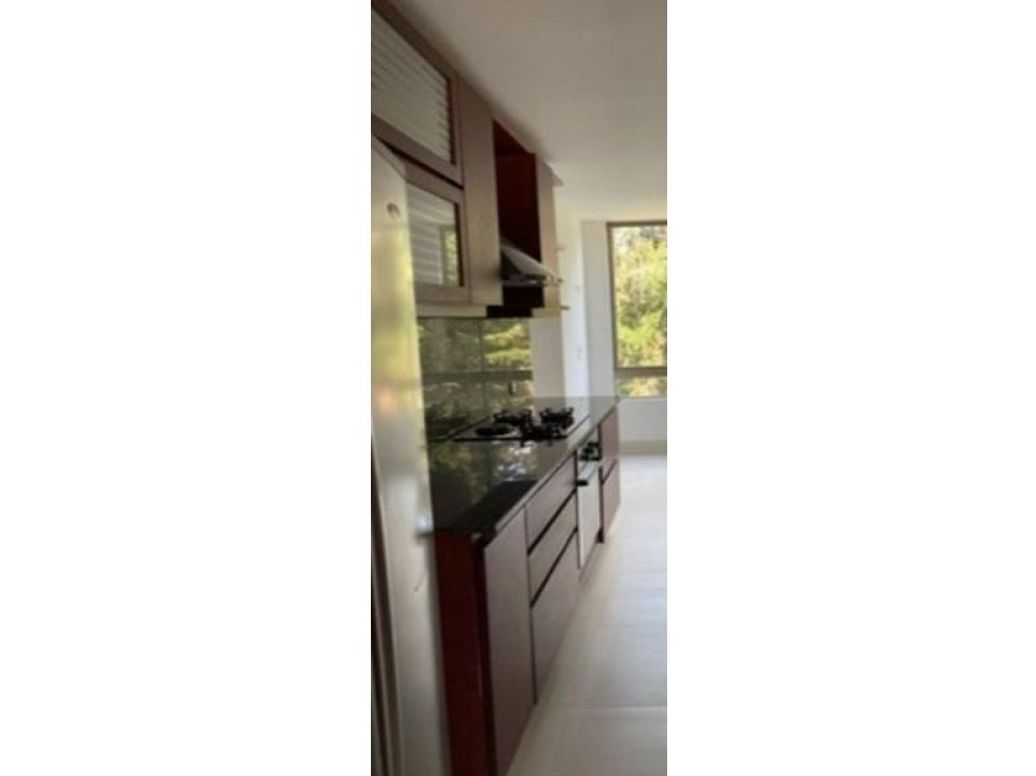 Apartamento de 3 alcobas en venta en Suba Naranjos, Bogotá, 192 m² · foto 5 de 9
