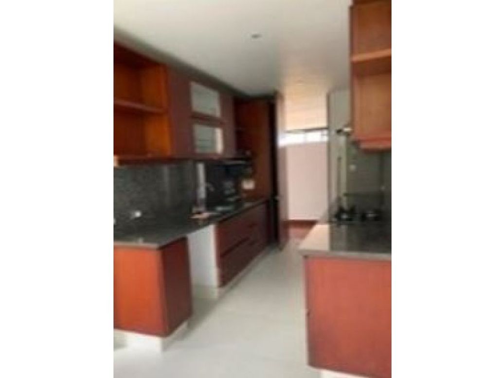 Apartamento de 3 alcobas en venta en Suba Naranjos, Bogotá, 192 m² · foto 8 de 9