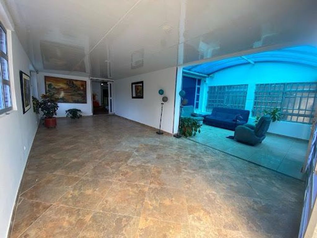 Casa de 5 alcobas en venta en Modelia Occidental, Bogotá, 370 m² · foto 5 de 20
