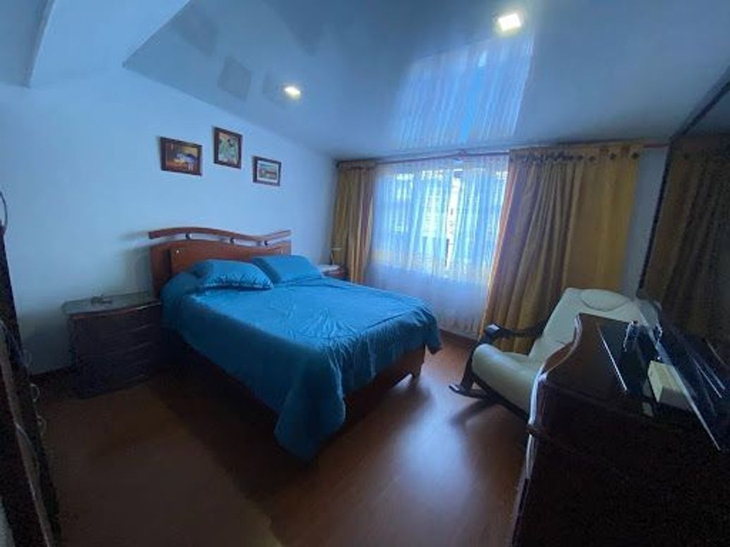 Casa de 5 alcobas en venta en Modelia Occidental, Bogotá, 370 m² · foto 15 de 20