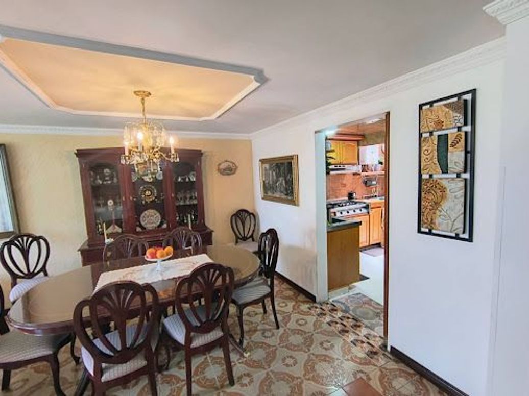 Casa de 4 alcobas en venta en La Calleja, Bogotá, 225 m² · foto 8 de 20