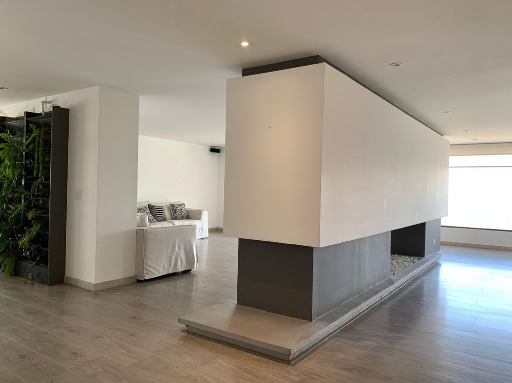 Apartamento de 3 alcobas en venta en El Refugio, Bogotá, 350 m² · foto 4 de 19
