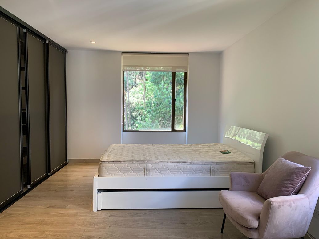 Apartamento de 3 alcobas en venta en El Refugio, Bogotá, 350 m² · foto 10 de 19