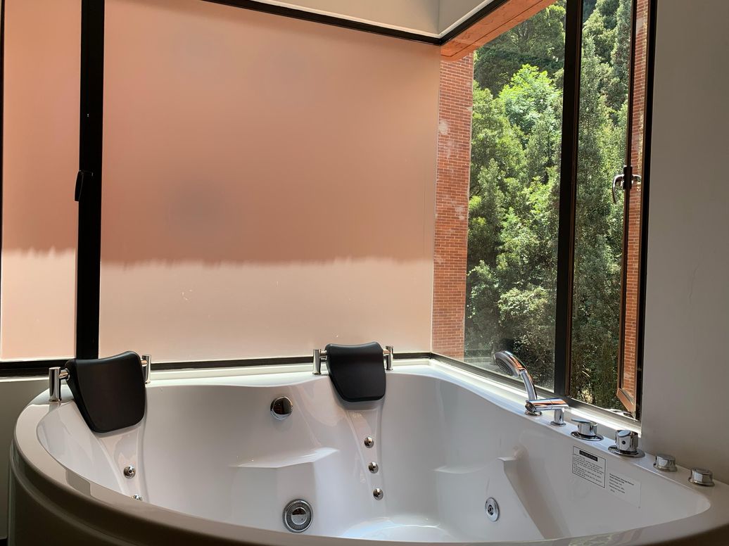 Apartamento de 3 alcobas en venta en El Refugio, Bogotá, 350 m² · foto 8 de 19