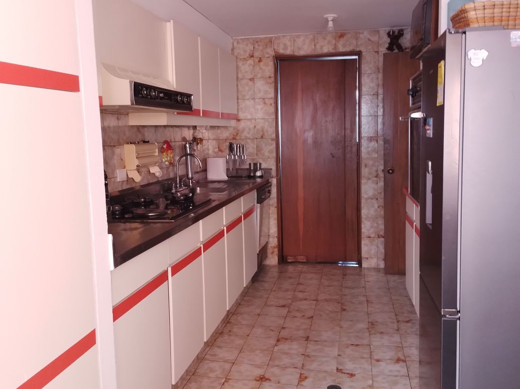 Apartamento en venta en Santa Barbara Central, Bogotá · foto 15 de 18