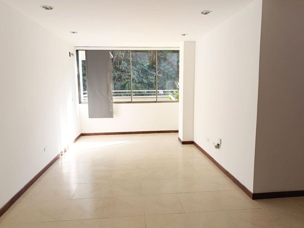 Apartamento en Arriendo en LA FLORIDA, El Poblado, Medellín en La Inferior