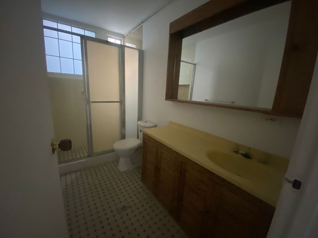 Apartamento de 2 alcobas en venta en Chapinero Noroccidental, Bogotá, 178 m² · foto 6 de 19