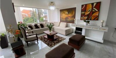 Area 198 mts, vendo apartamento, cuarto piso, muy iluminado con sol directo de la tarde, sala comedor, dos estudio, baño social, cuatro habitaciones, dos baños completos, cocina cerrada, zona de lavanderia, cuatro garajes, apts - c- dos  

 
