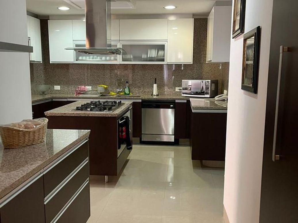 Apartamento de 4 alcobas en venta en Multicentro, Bogotá, 268 m² · foto 6 de 17