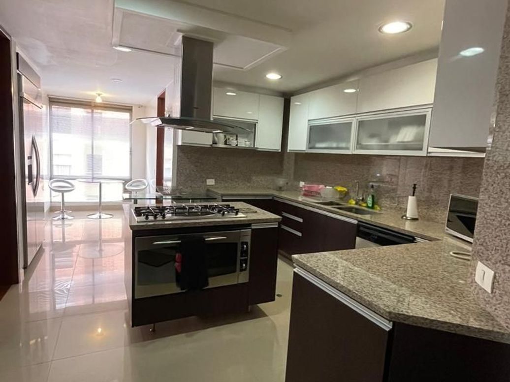 Apartamento de 4 alcobas en venta en Multicentro, Bogotá, 268 m² · foto 5 de 17